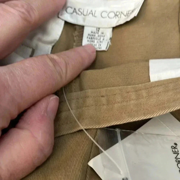 Casual Corner Khaki Ankle pant Size 12 - Picture 3 of 4